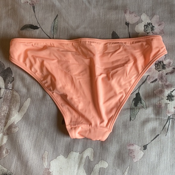 Victoria’s Secret bikini bottoms - Picture 2 of 3